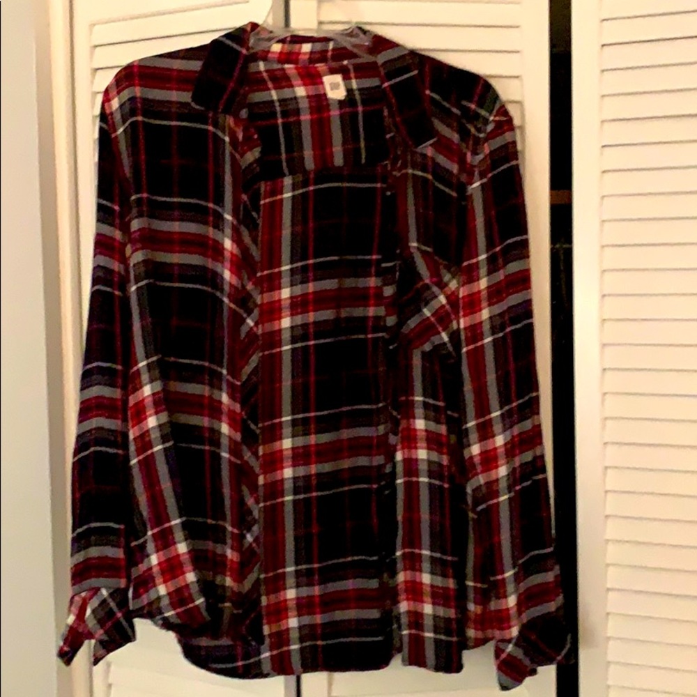 Gap plaid button down top